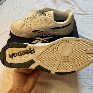 Reebok BB 4000 ii, chalk/valgre/Vinch
